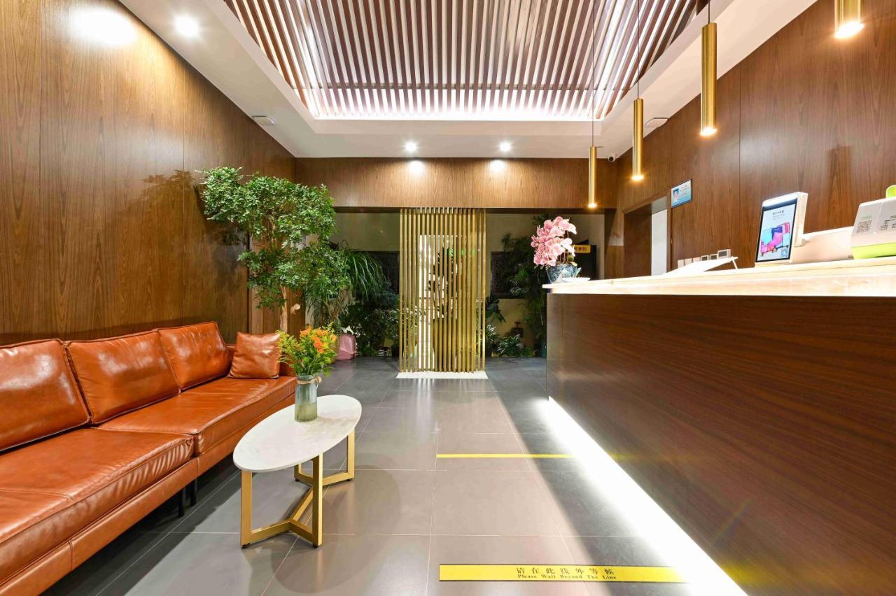 Xingshe Alley Courtyard Hotel Beijing Wangfujing Forbidden City Branch - Breakfast Included & English Speaking Reception & Free Wifi And Laundry Room & Hutong Culture & Cat-Keeping & Flower-Growing Terrace & One Day Tour Service & Free Coffee מראה חיצוני תמונה