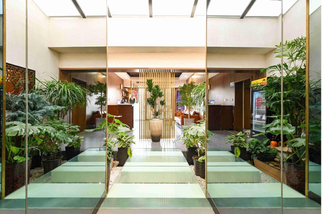 Xingshe Alley Courtyard Hotel Beijing Wangfujing Forbidden City Branch - Breakfast Included & English Speaking Reception & Free Wifi And Laundry Room & Hutong Culture & Cat-Keeping & Flower-Growing Terrace & One Day Tour Service & Free Coffee מראה חיצוני תמונה