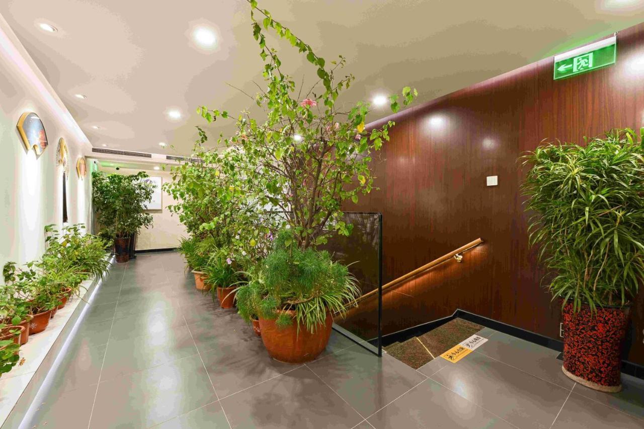Xingshe Alley Courtyard Hotel Beijing Wangfujing Forbidden City Branch - Breakfast Included & English Speaking Reception & Free Wifi And Laundry Room & Hutong Culture & Cat-Keeping & Flower-Growing Terrace & One Day Tour Service & Free Coffee מראה חיצוני תמונה
