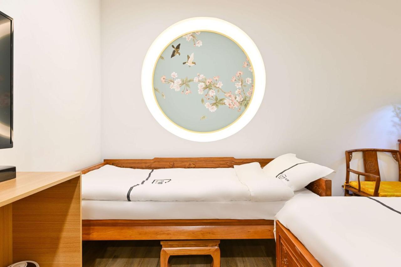 Xingshe Alley Courtyard Hotel Beijing Wangfujing Forbidden City Branch - Breakfast Included & English Speaking Reception & Free Wifi And Laundry Room & Hutong Culture & Cat-Keeping & Flower-Growing Terrace & One Day Tour Service & Free Coffee מראה חיצוני תמונה