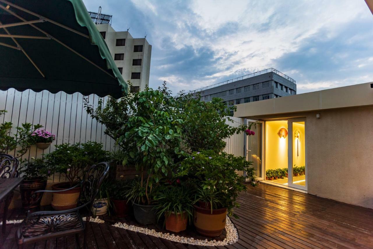 Xingshe Alley Courtyard Hotel Beijing Wangfujing Forbidden City Branch - Breakfast Included & English Speaking Reception & Free Wifi And Laundry Room & Hutong Culture & Cat-Keeping & Flower-Growing Terrace & One Day Tour Service & Free Coffee מראה חיצוני תמונה